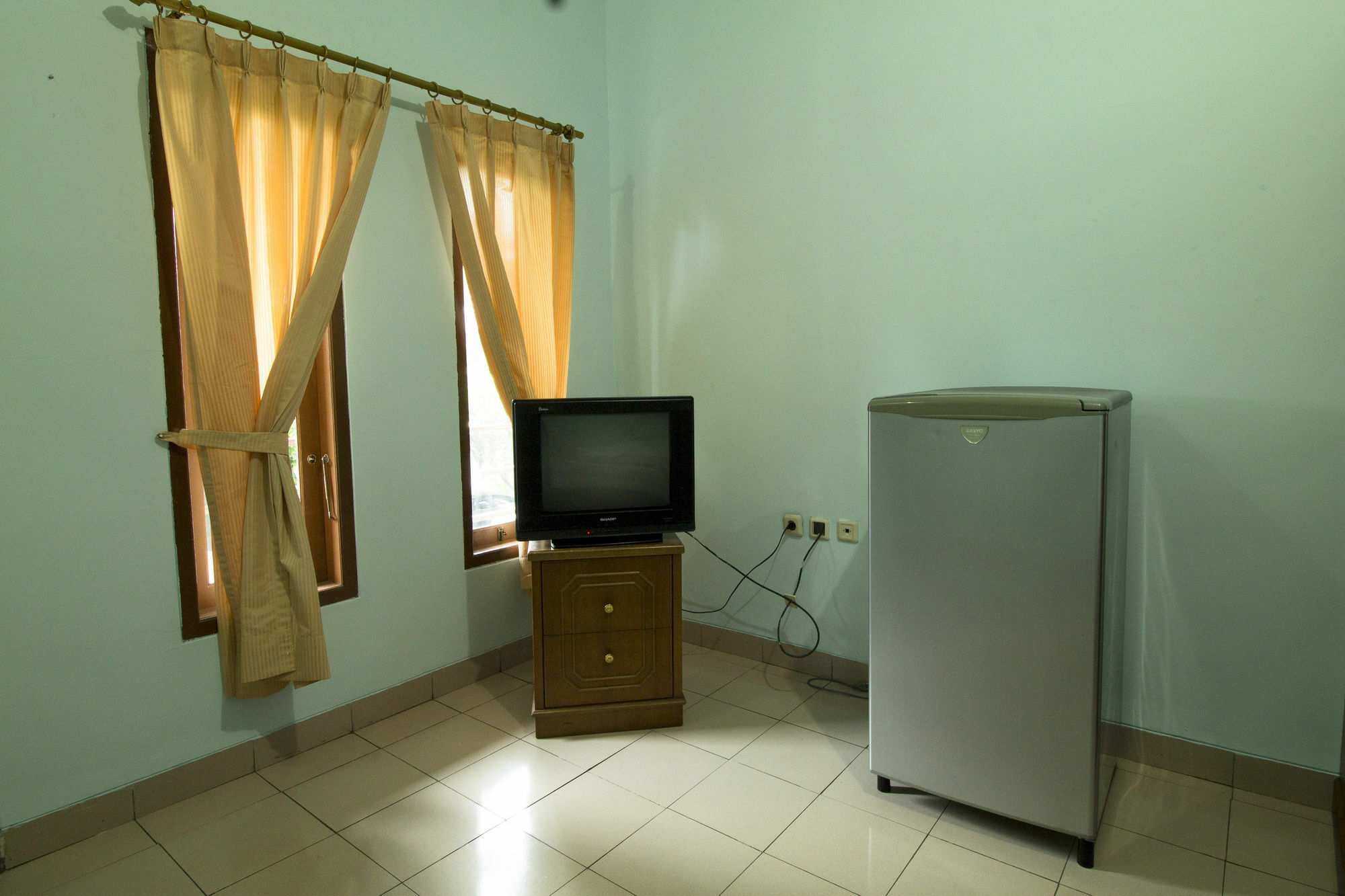 Reddoorz Plus @ Karet Pedurenan 3 Jakarta Buitenkant foto